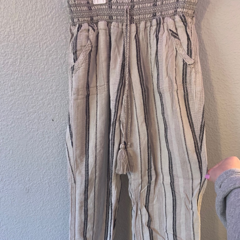 flowy pants//cut off in picture